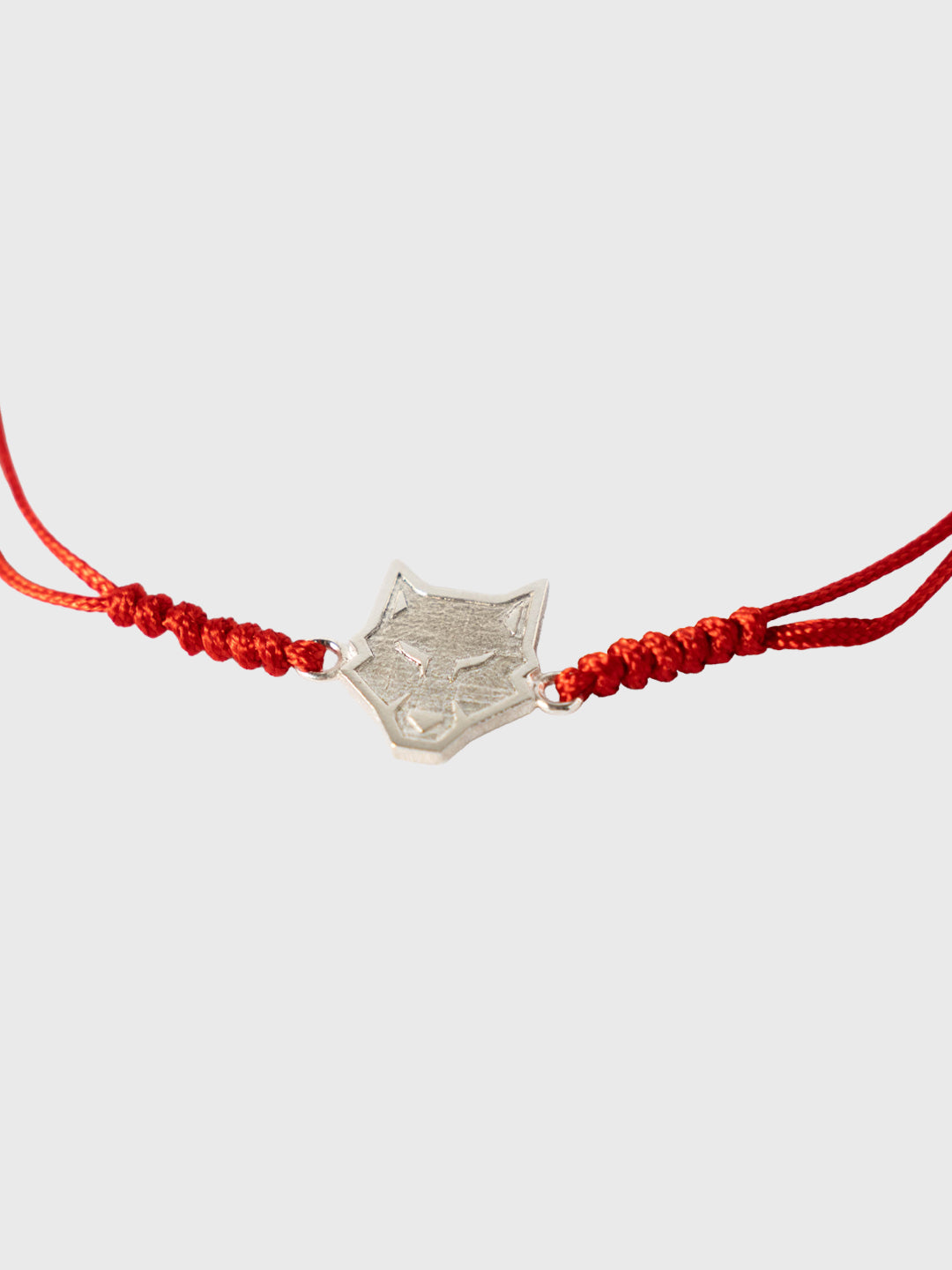 Apyrankė „Vilkas“, raudona