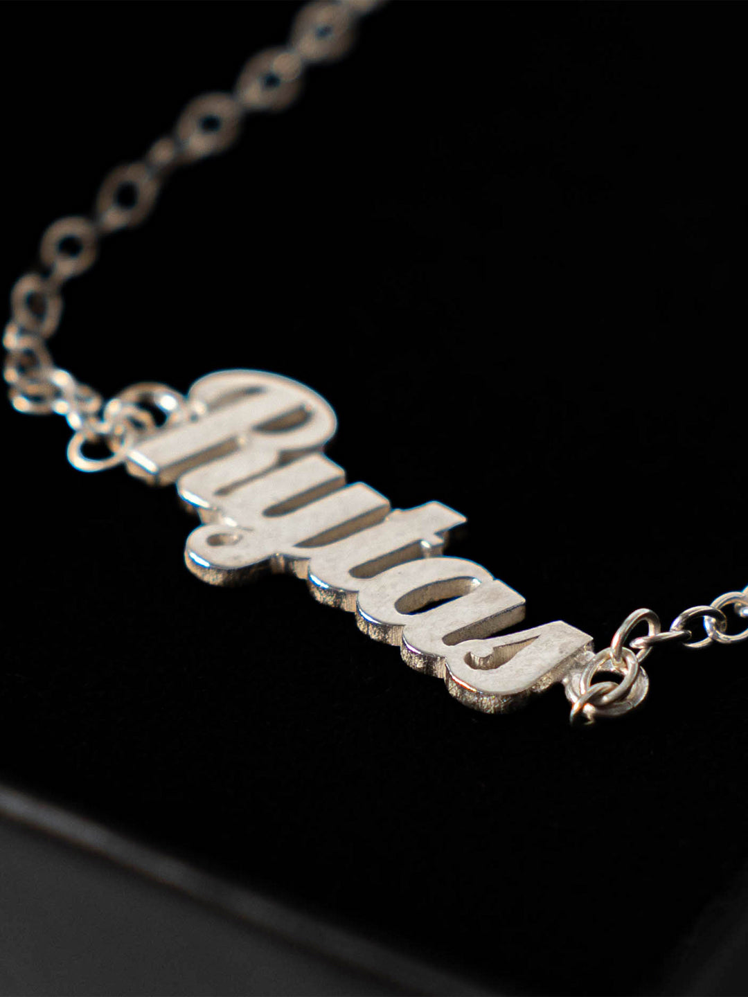 Sidabrinė grandinėlė su pakabuku „Rytas"