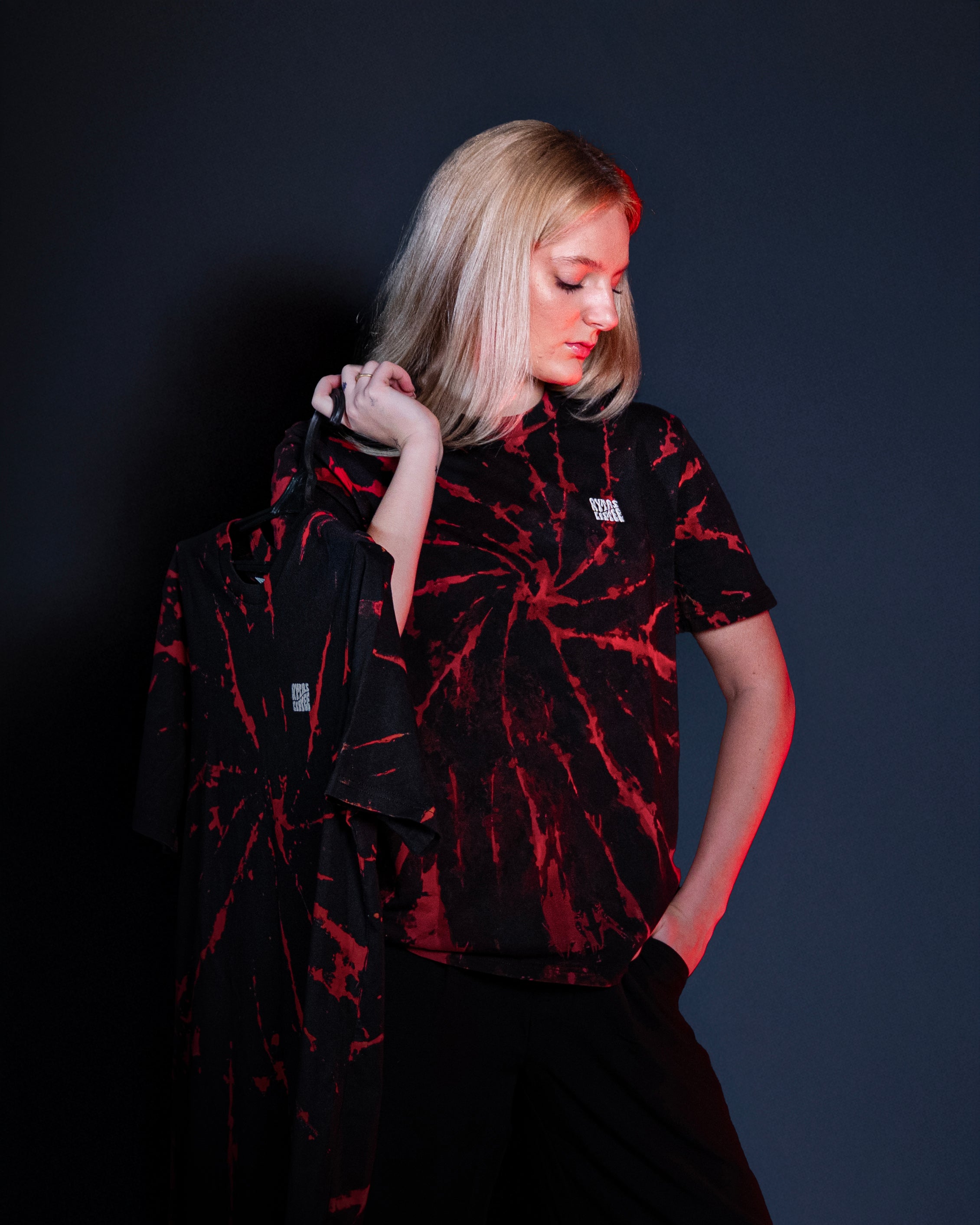 Tie-dye marškinėliai „Rytas x Listee“